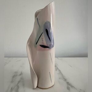 Vintage MCM Hilborn Signed Abstract Art Pottery Ceramic Curled Bud Vase 9.5”